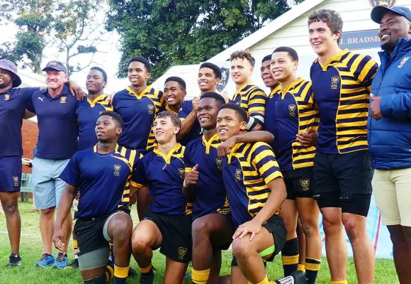 DHS storms to u17 and u15 High School Sevens titles at home