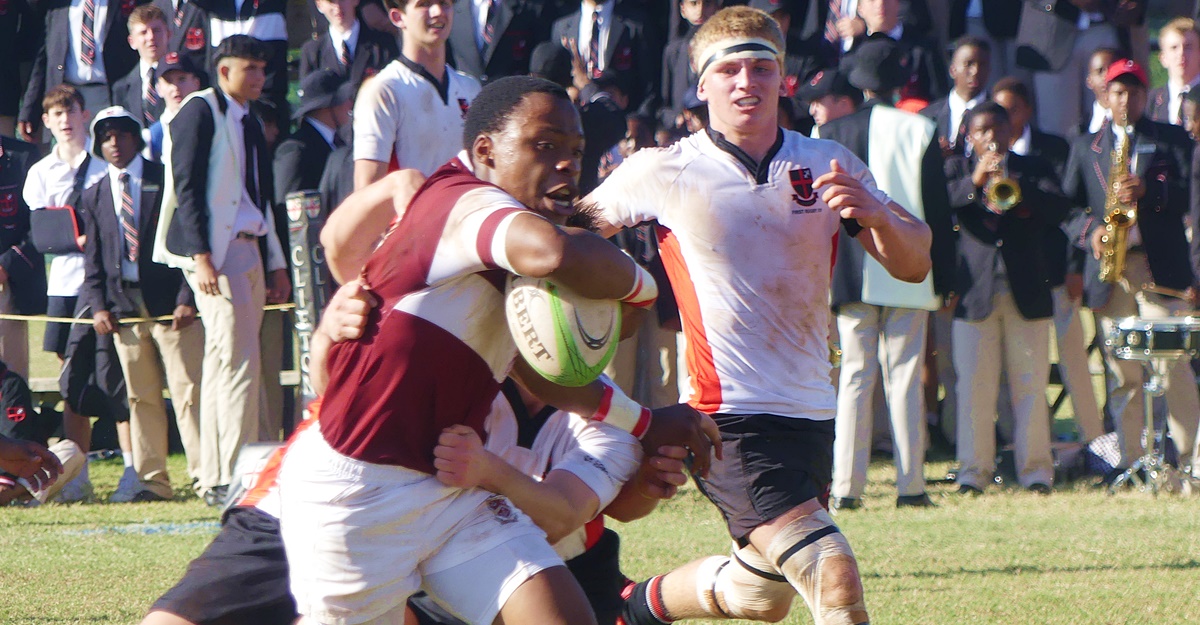 Junior Dlamini sliced through the Clifton defence just before half-time to score Kearsney's second try and give them the lead at half-time. (Photo: Brad Morgan)