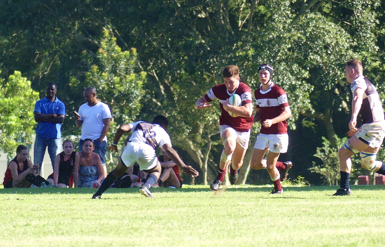 Centre Luke Dudley makes a break in the second half.