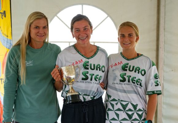 Maritzburg College K1 coach Bridgitte Hartley (left) placed second in the 2023 Drak Challenge. Christie MacKenzie (middle) claimed victory, while Saskia Hockly (right) finished third. (Photo: Anthony Grote).