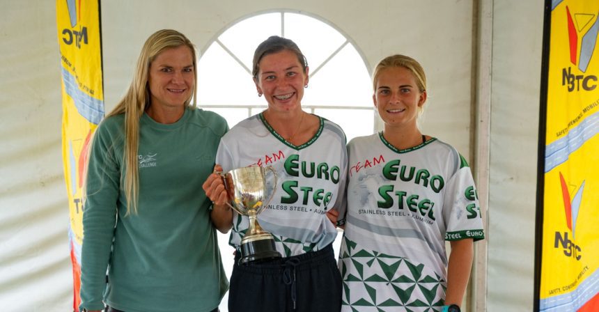 Maritzburg College K1 coach Bridgitte Hartley (left) placed second in the 2023 Drak Challenge. Christie MacKenzie (middle) claimed victory, while Saskia Hockly (right) finished third. (Photo: Anthony Grote).