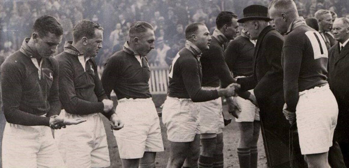 Philip Nel (right) introduces his team to the dignitaries before the decisive third test in Auckland.