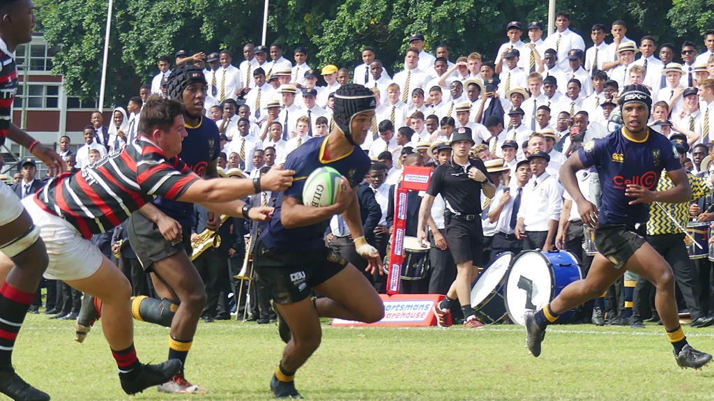 Aiden Botha manages to scrag Deano Boesak as he makes a beeline for the Maritzburg College try-line. (Photo: Brad Morgan)