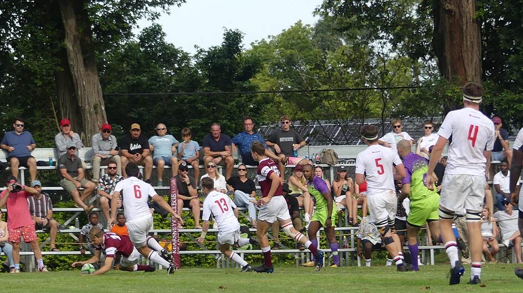 Joe Verbaan put Kearsney into the lead with a try out wide on the right. (Photo: Brad Morgan)