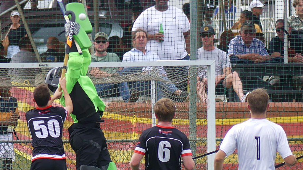 Saint Charles conceded a penalty corner for a dangerous lifted ball in the circle. (Photo: Brad Morgan)