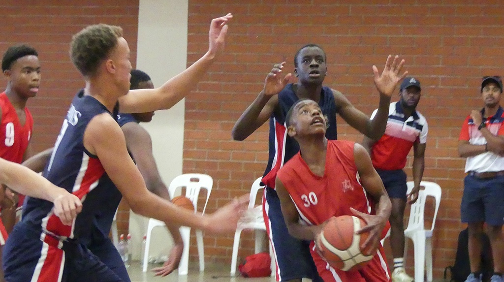 Action from the pool game between Michaelhouse A and Saint Stithian's A. (Photo: Brad Morgan)