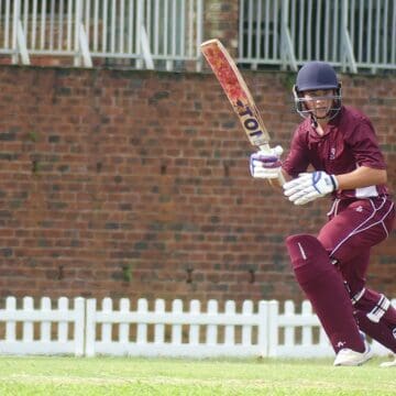 Khambule bowls Kearsney to big W100 win