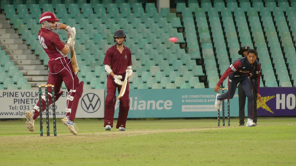 Kearsney's opening batsmen, Cameron Veenstra and Jack O'Donovan, enjoyed the new ball coming onto the bat at the start of their innings. (Photo: Brad Morgan)