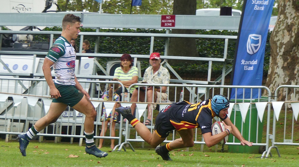 Dr EG Jansen impressed, scoring nine tries in a big win over Hoërskool Noord-Kaap. (Photo: Brad Morgan)