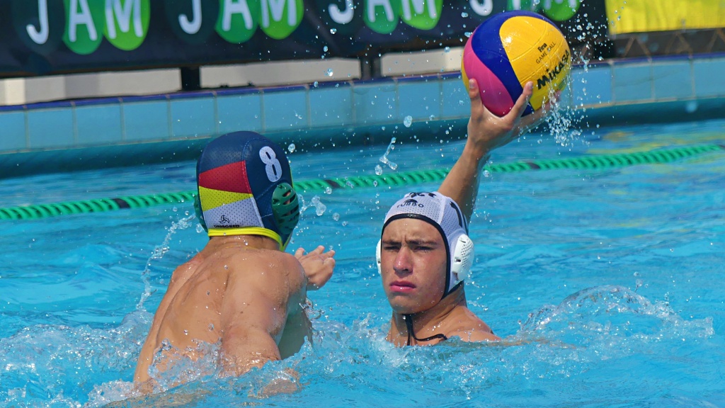 Hilton's Meyer Malherbe was superb at both ends of the pool and his powerful long-range shots undid many 'keepers. (Photo: Brad Morgan)